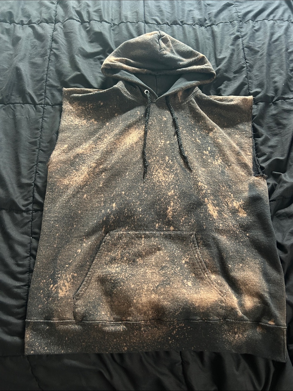 Sleeveless Hooded Pullover in Black with Brown Bleach Effect